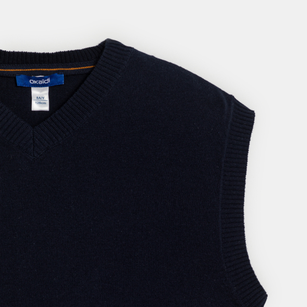 قميص تحتاني بياقة مثلثة باللون الأزرق البحري للأولاد